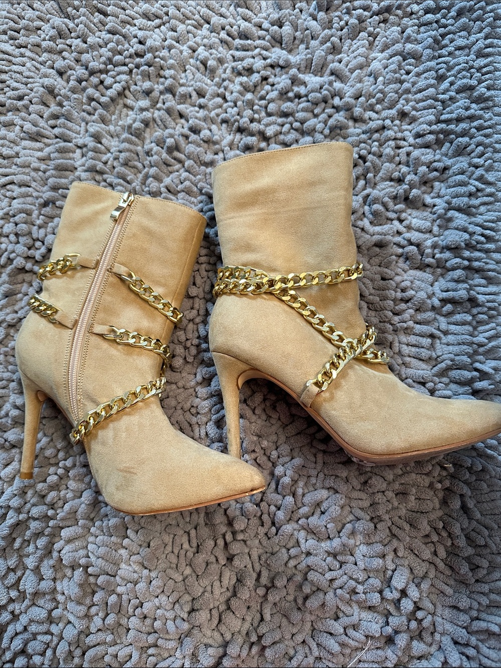 Source Unknown Tan Pointed-Toe Stiletto Booties with Gold Chain - Picture 2 of 4